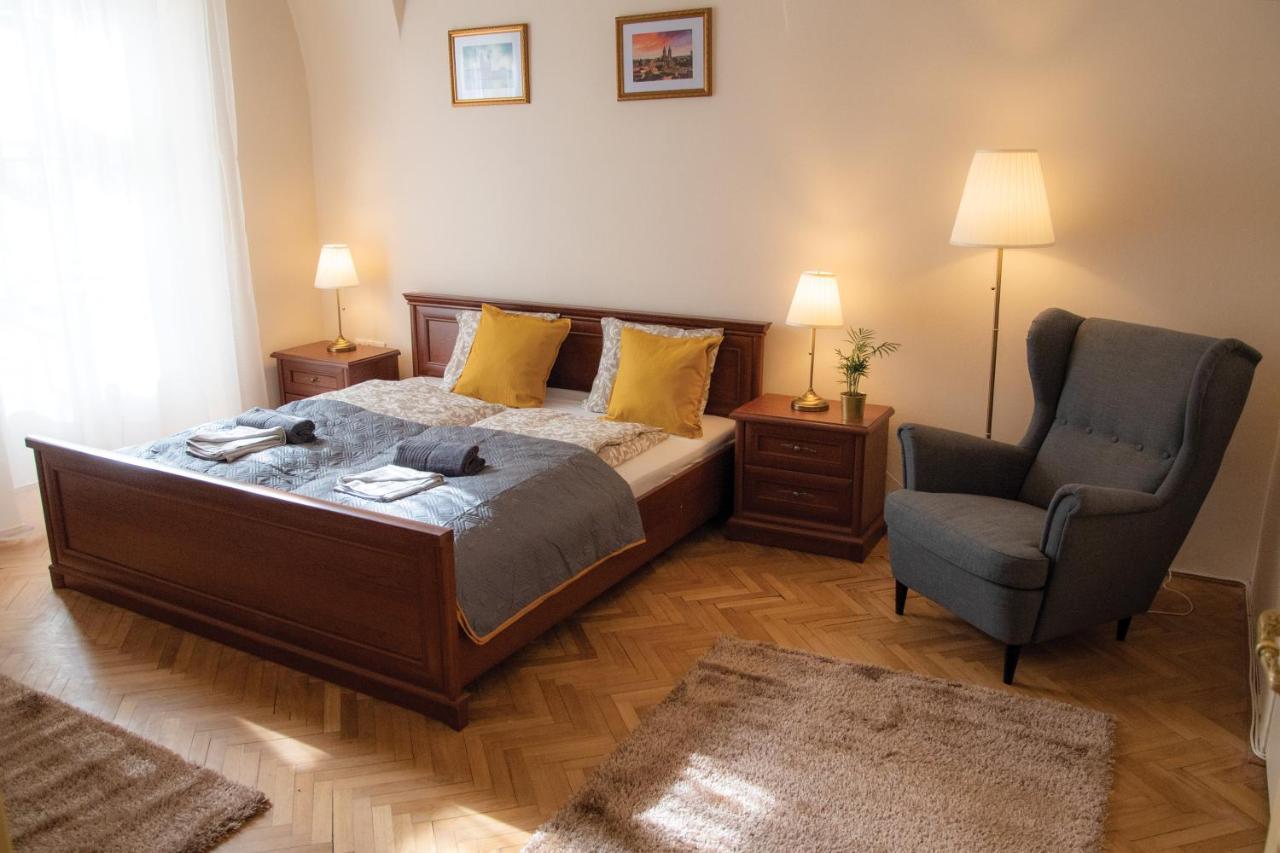 Theatroom Apartman Эгер Экстерьер фото