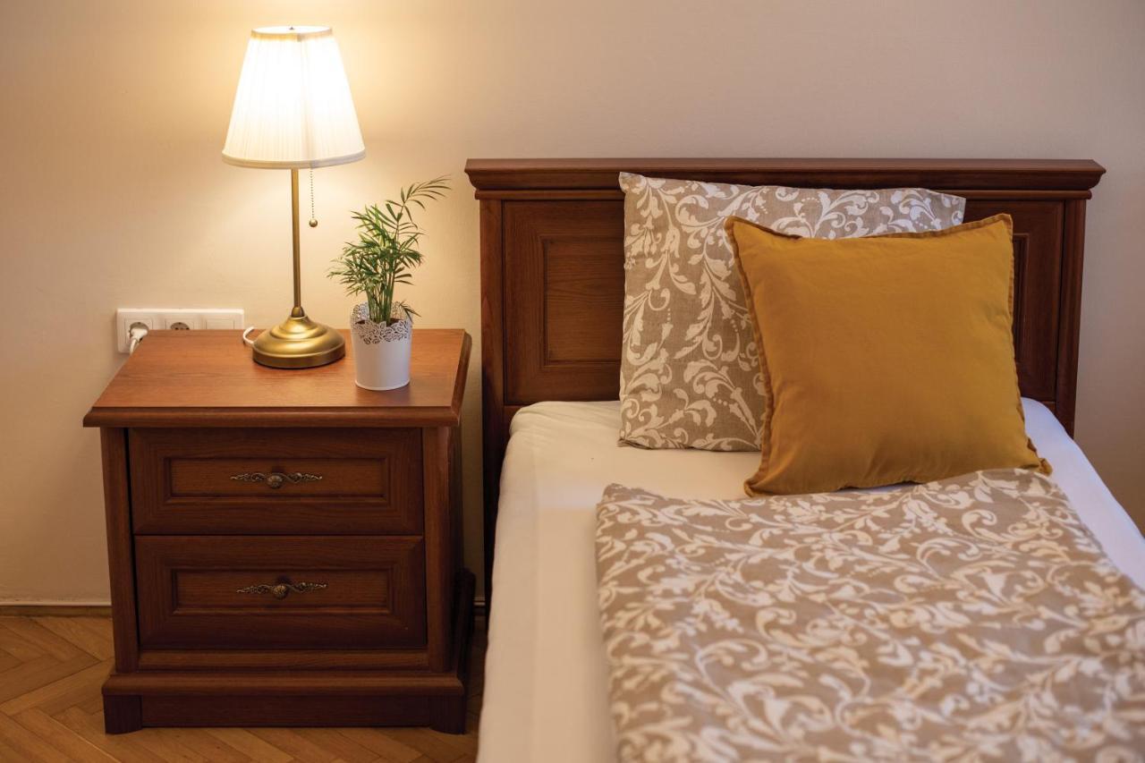 Theatroom Apartman Эгер Экстерьер фото