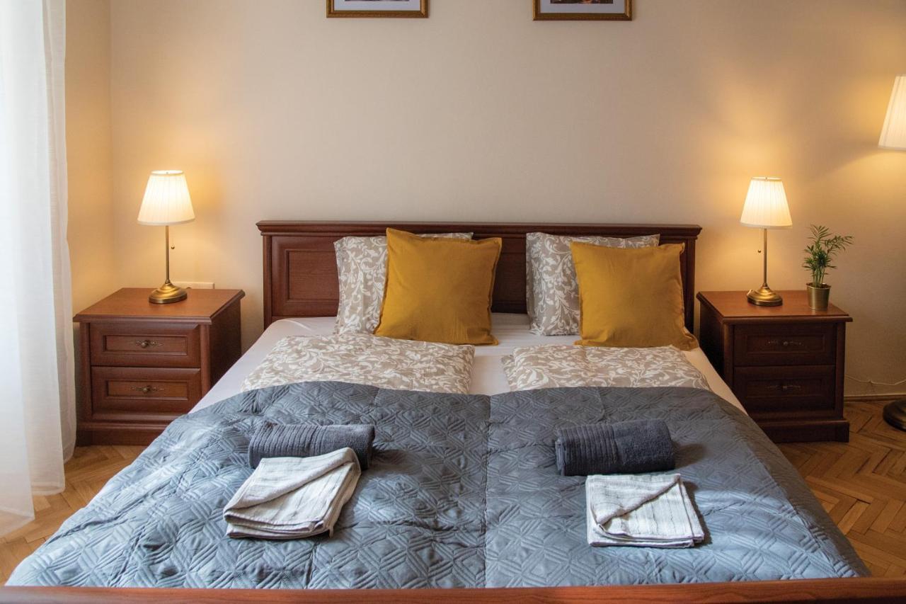 Theatroom Apartman Эгер Экстерьер фото
