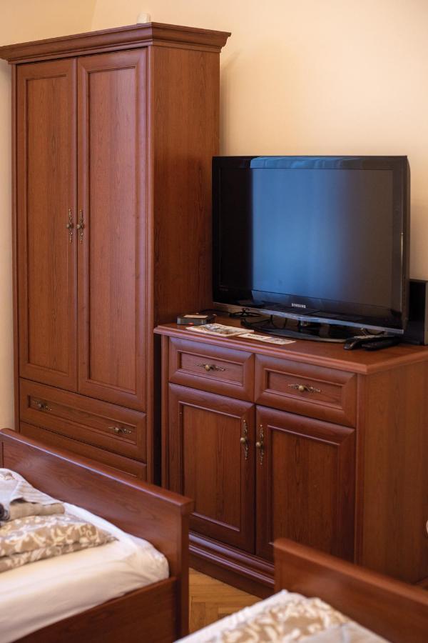 Theatroom Apartman Эгер Экстерьер фото