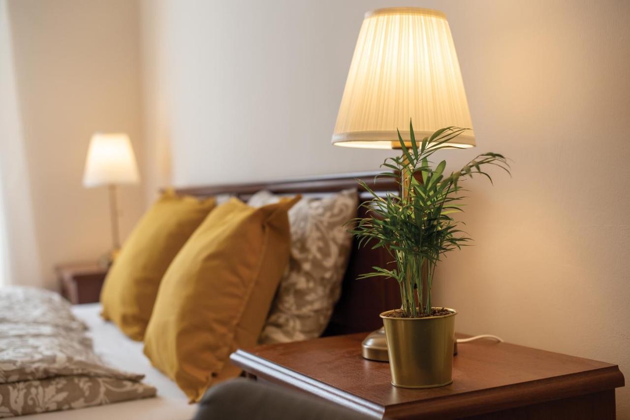 Theatroom Apartman Эгер Экстерьер фото