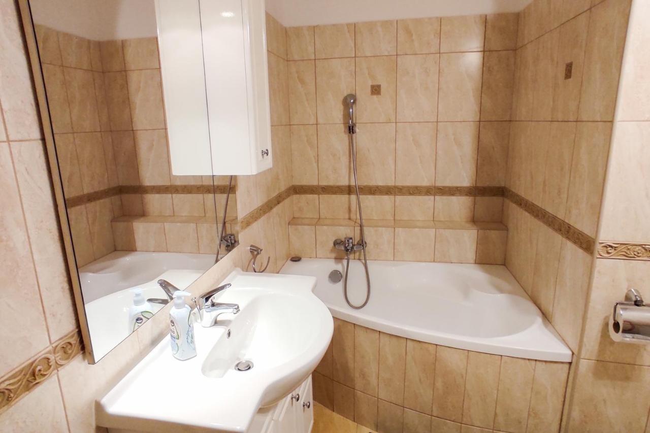 Theatroom Apartman Эгер Экстерьер фото
