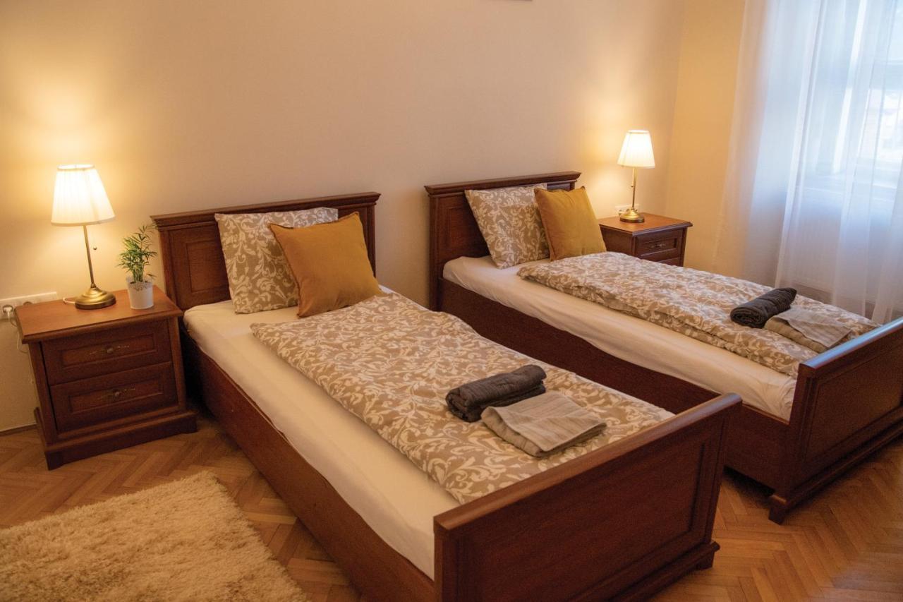 Theatroom Apartman Эгер Экстерьер фото